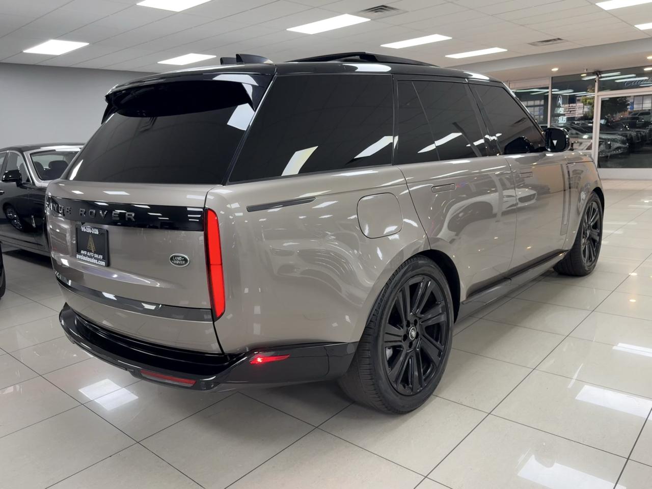 Land Rover Range Rover photo 2