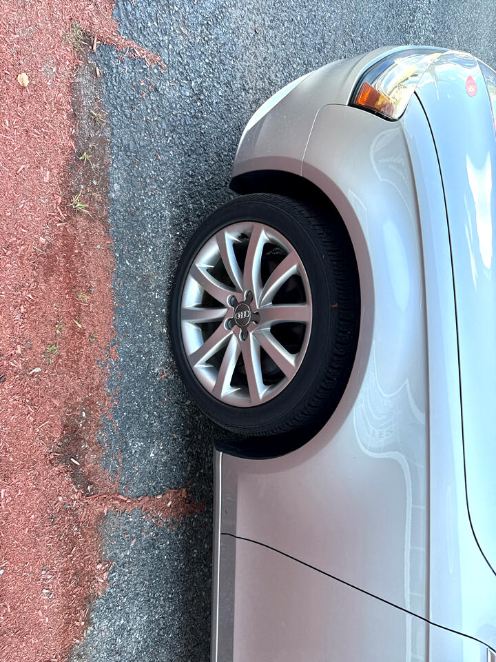 Audi A4 2.0T Sedan quattro Tiptronic 2013 Audi A4 2.0T Sedan quattro Tiptronic 2013