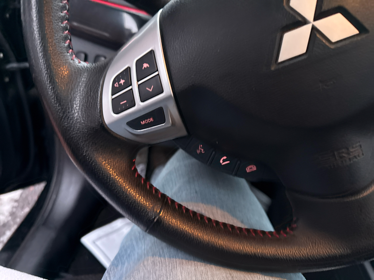 Mitsubishi Lancer LE 2.0 FWD CVT 2017