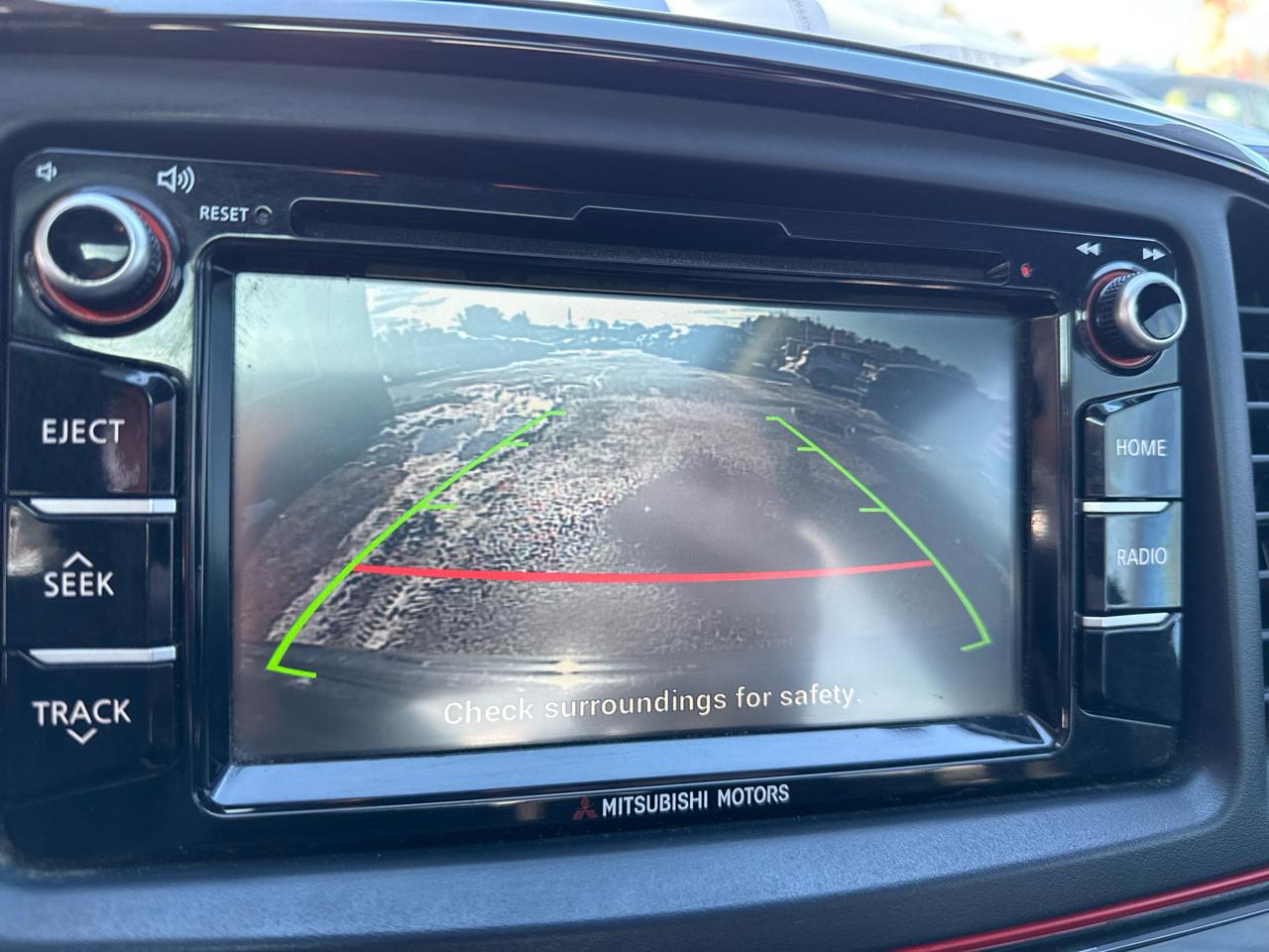 Mitsubishi Lancer LE 2.0 FWD CVT 2017