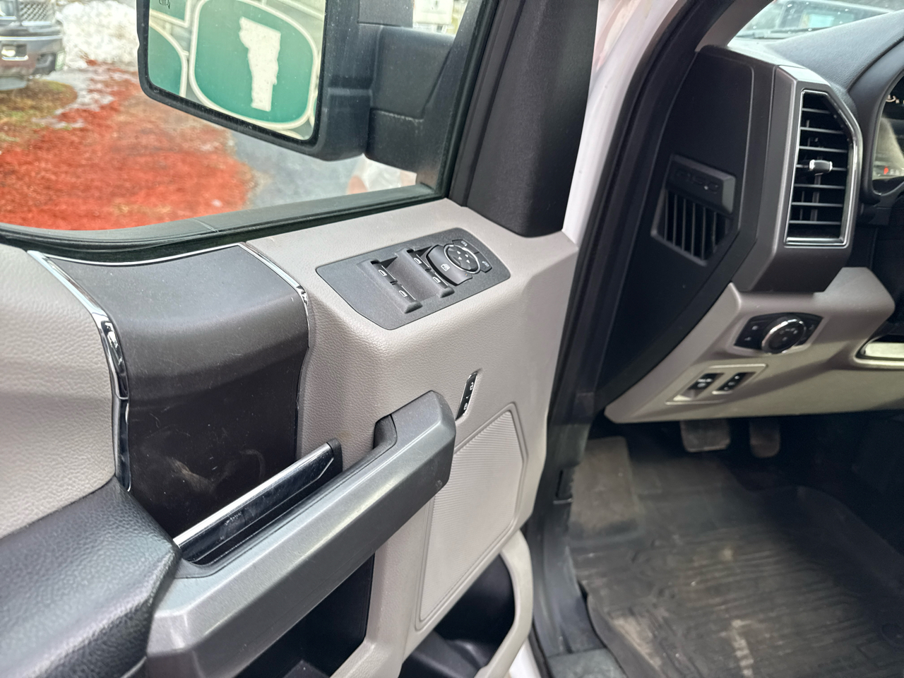 Ford F-150 4WD SuperCab 145" XLT 2018