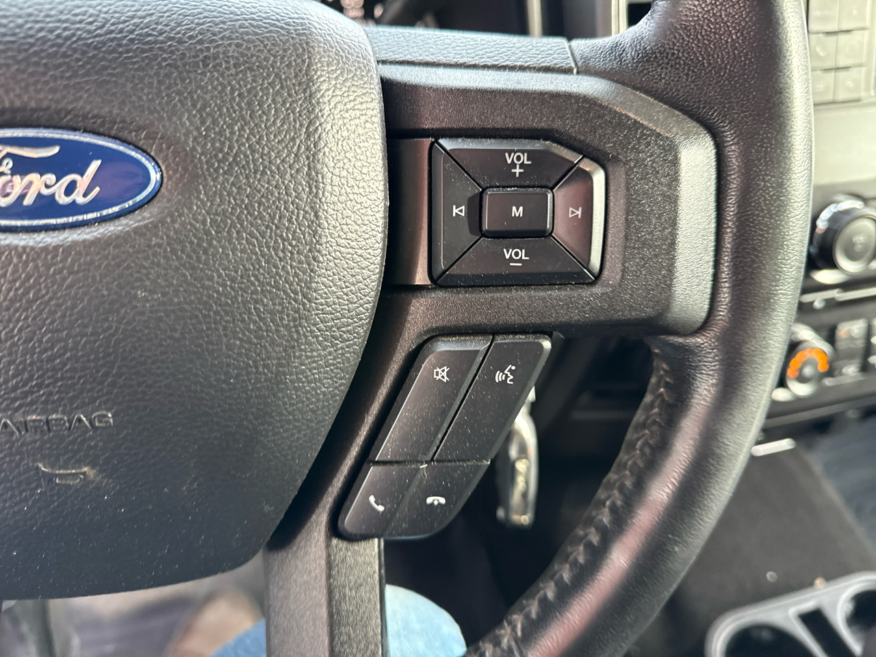 Ford F-150 4WD SuperCab 145" XLT 2018