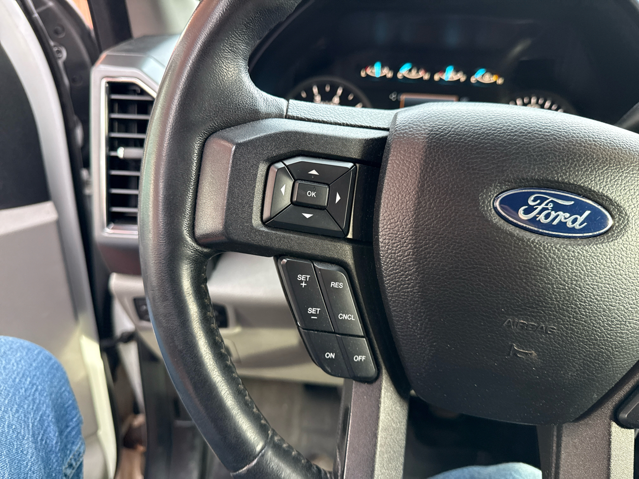 Ford F-150 4WD SuperCab 145" XLT 2018