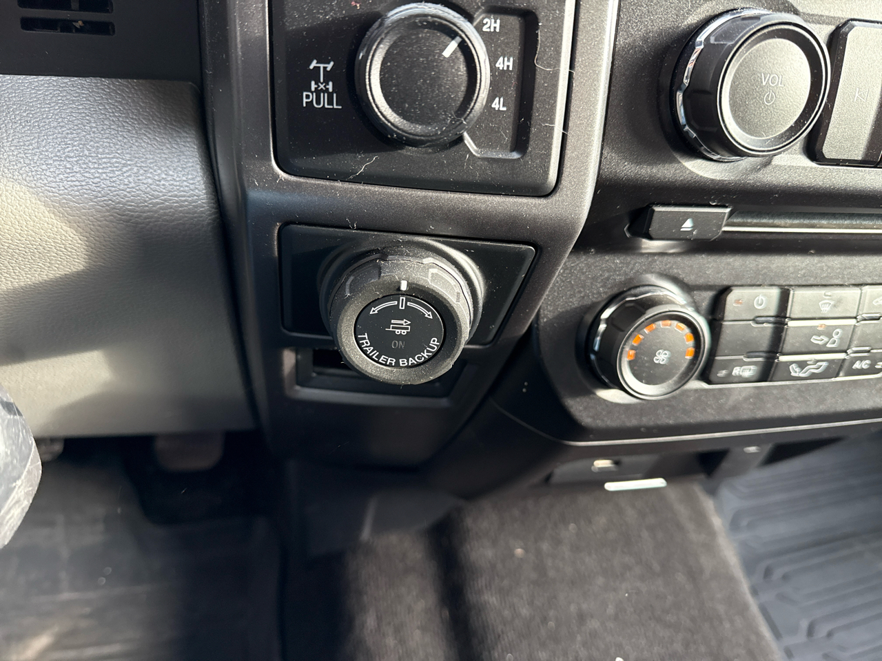 Ford F-150 4WD SuperCab 145" XLT 2018