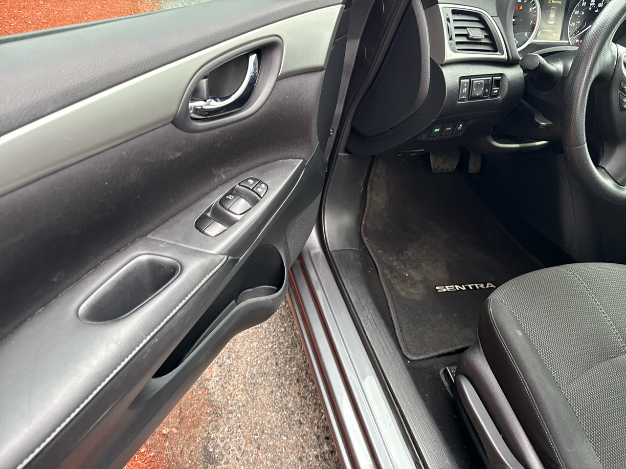 Nissan Sentra S CVT 2018