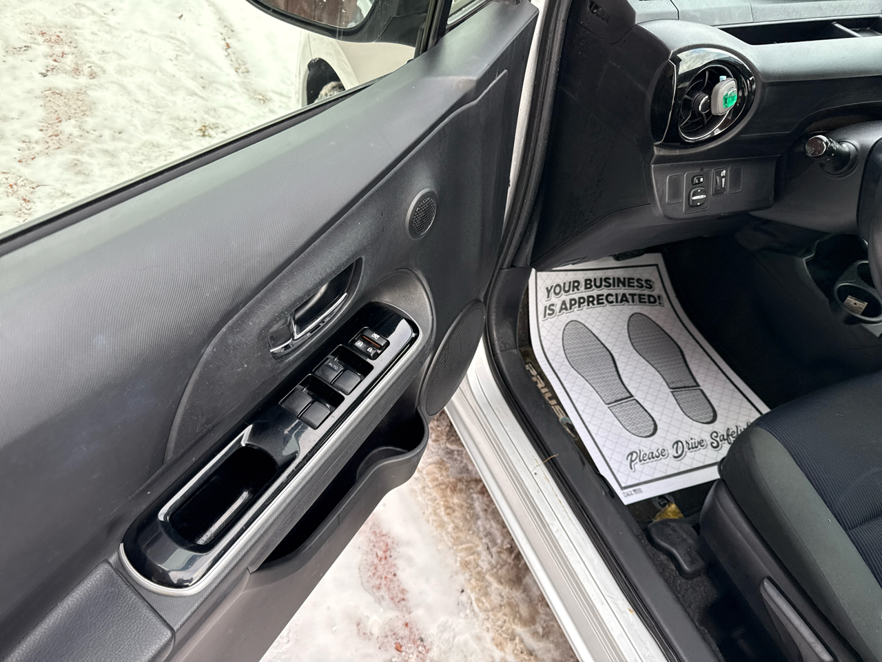 Toyota Prius c Four 2015