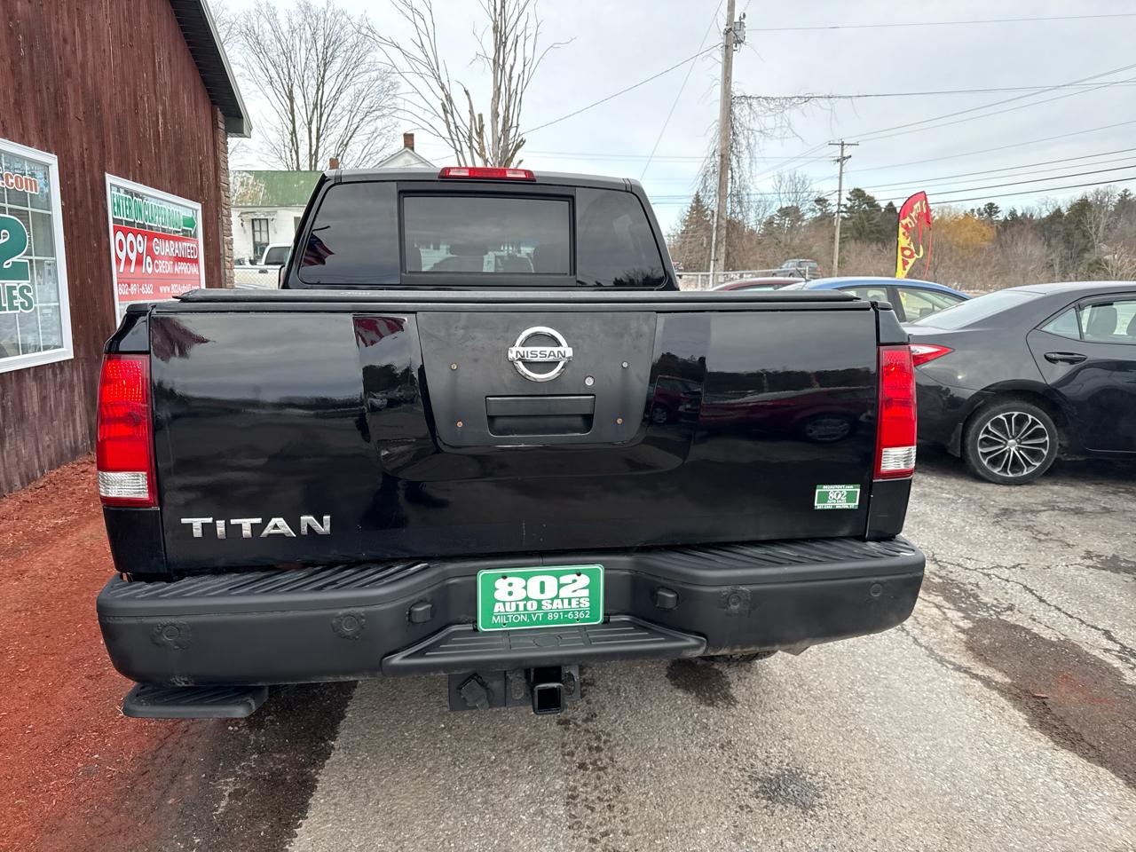 Nissan Titan SV Crew Cab 4WD 2012
