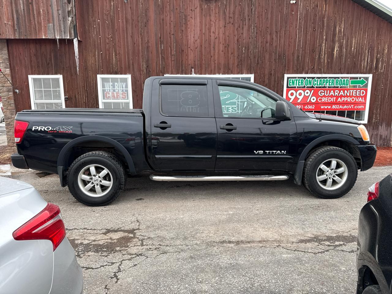 Nissan Titan SV Crew Cab 4WD 2012