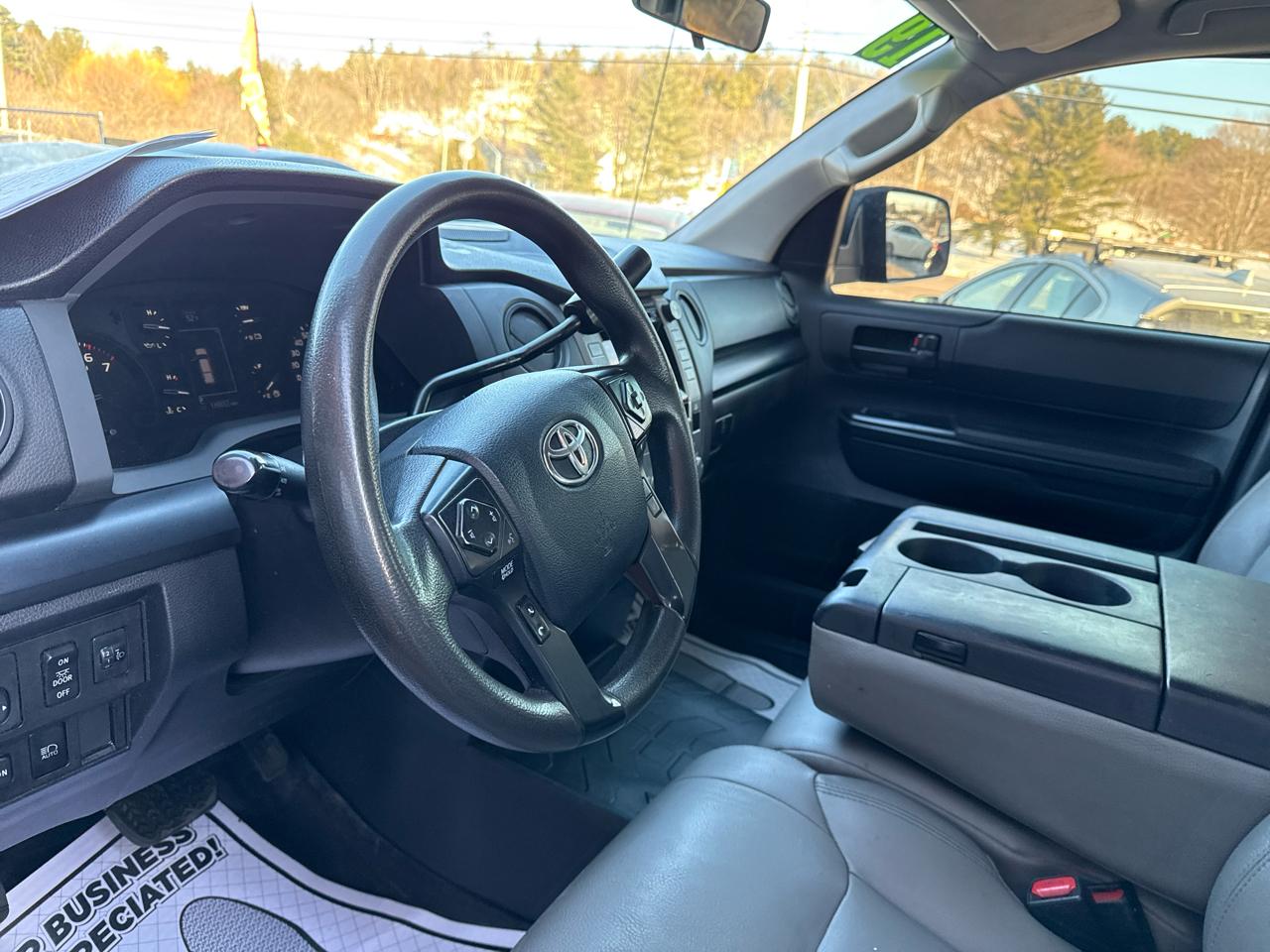 Toyota Tundra SR5 4.6L V8 Double Cab 4WD 2019