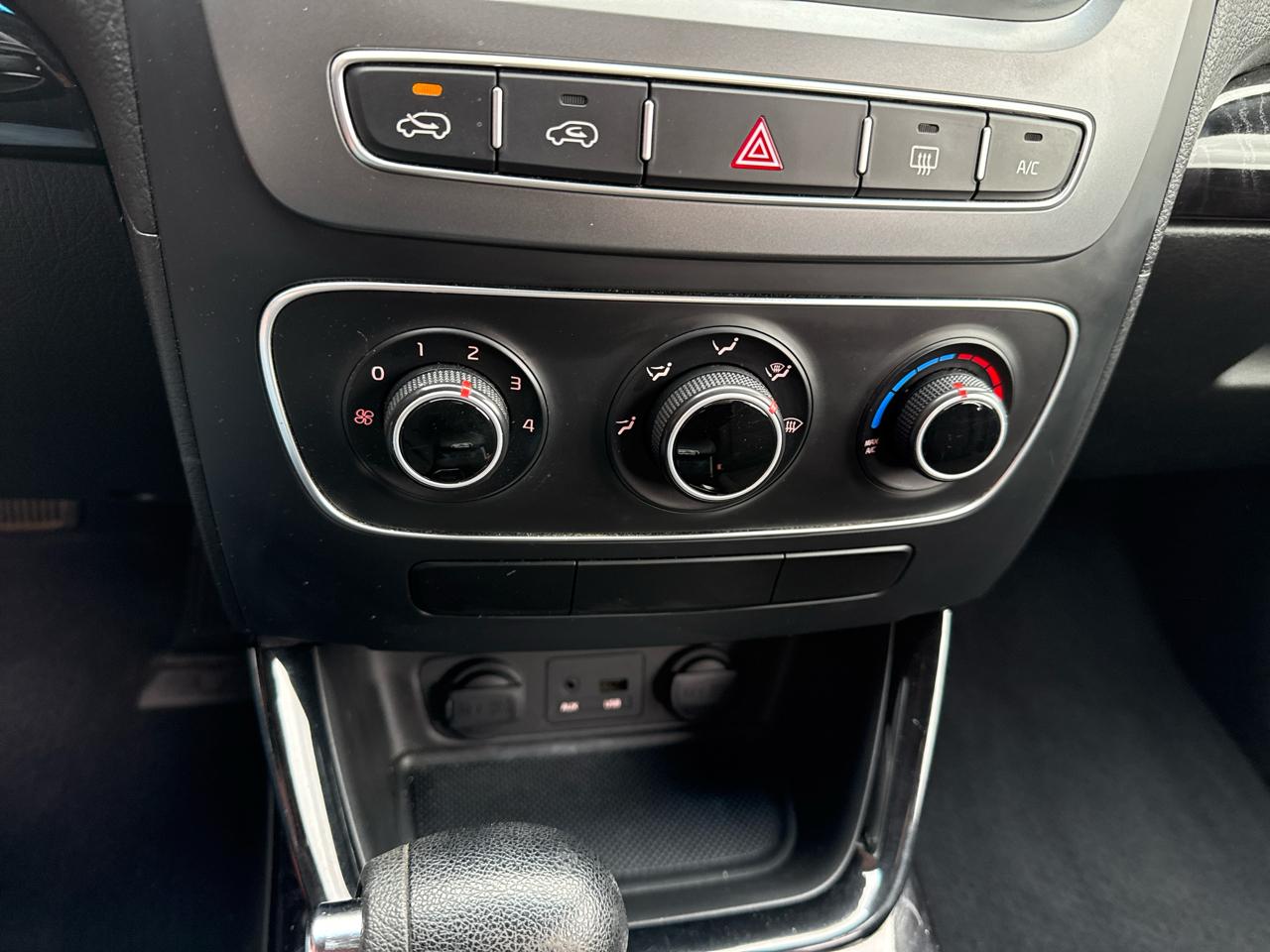 Kia Sorento LX V6 AWD 2014