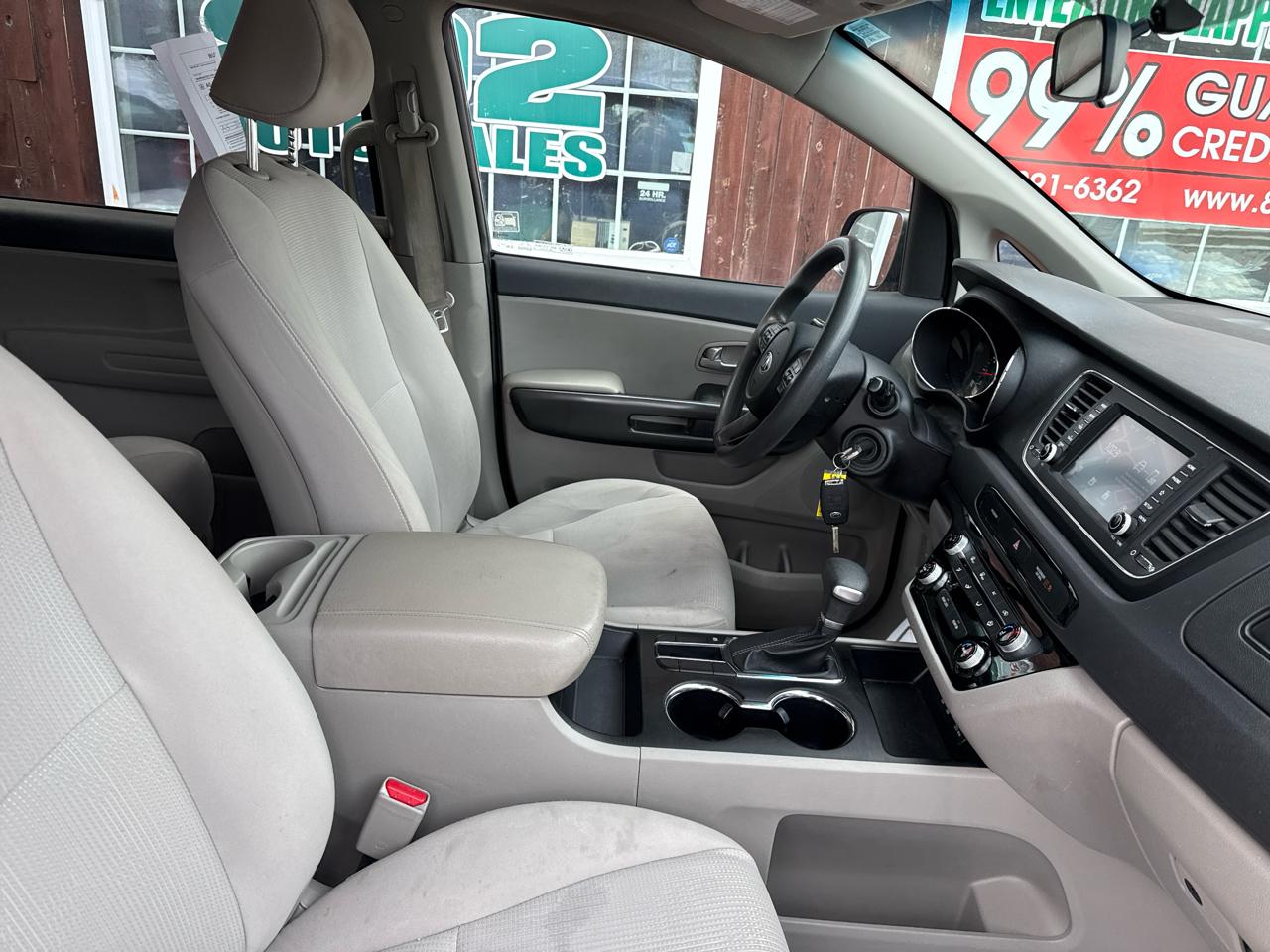 Kia Sedona LX 2021