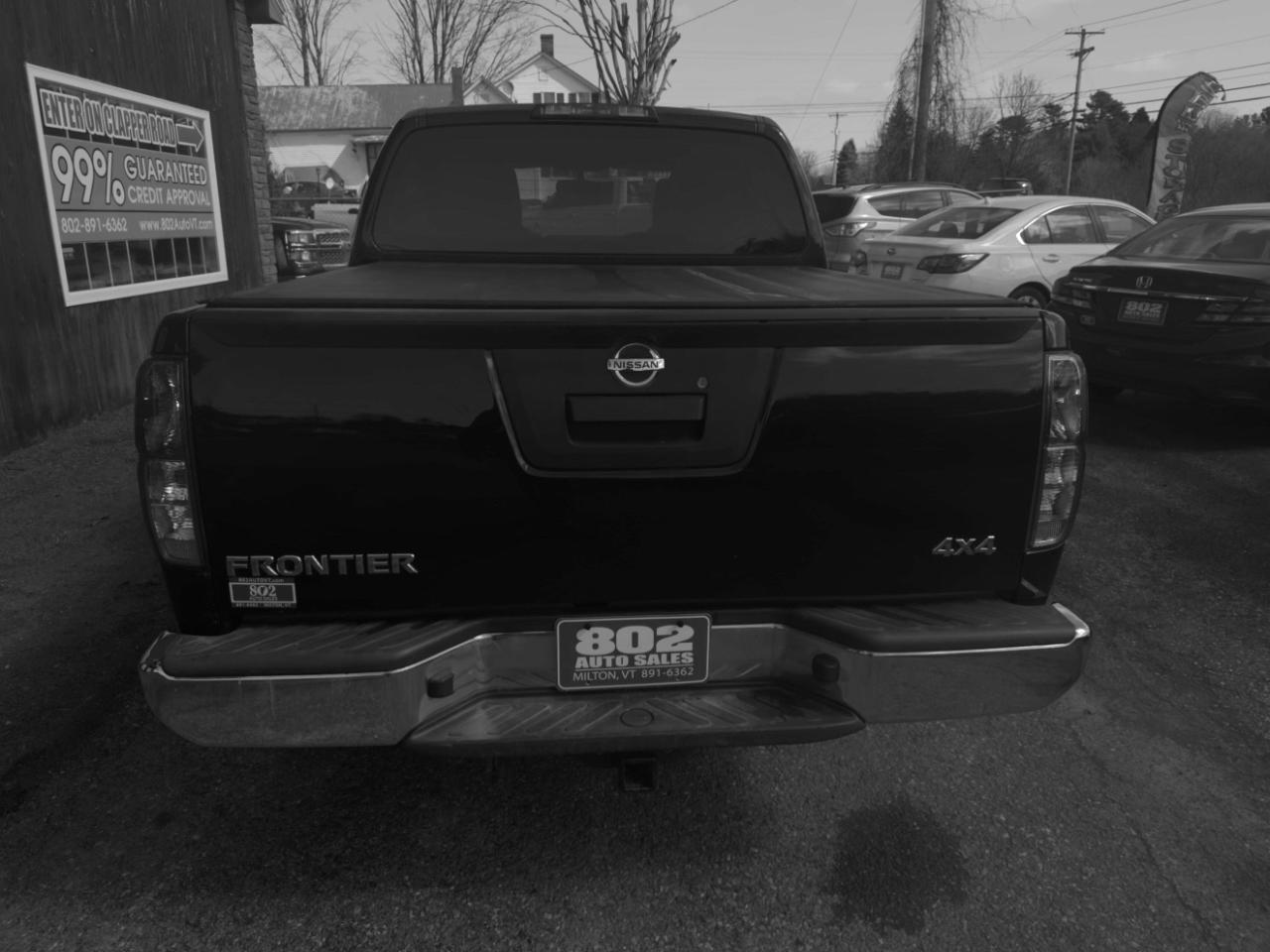 Nissan Frontier S Crew Cab 5AT 4WD 2016