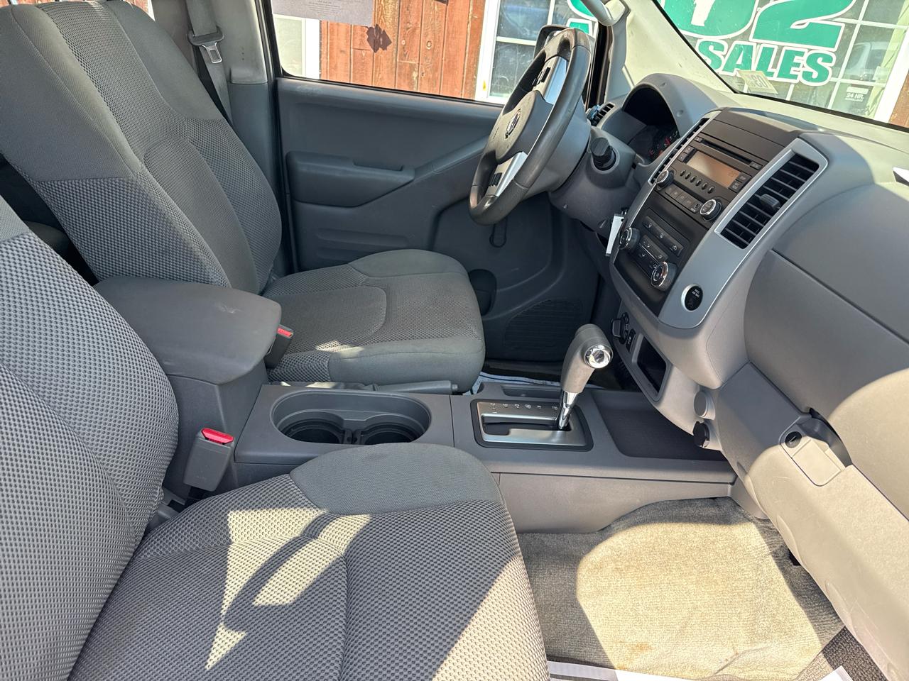 Nissan Frontier S Crew Cab 5AT 4WD 2016