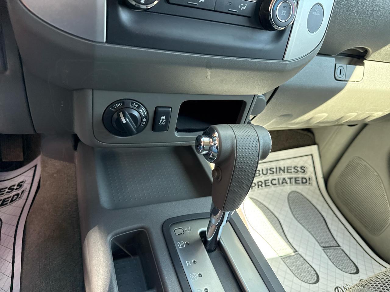 Nissan Frontier S Crew Cab 5AT 4WD 2016