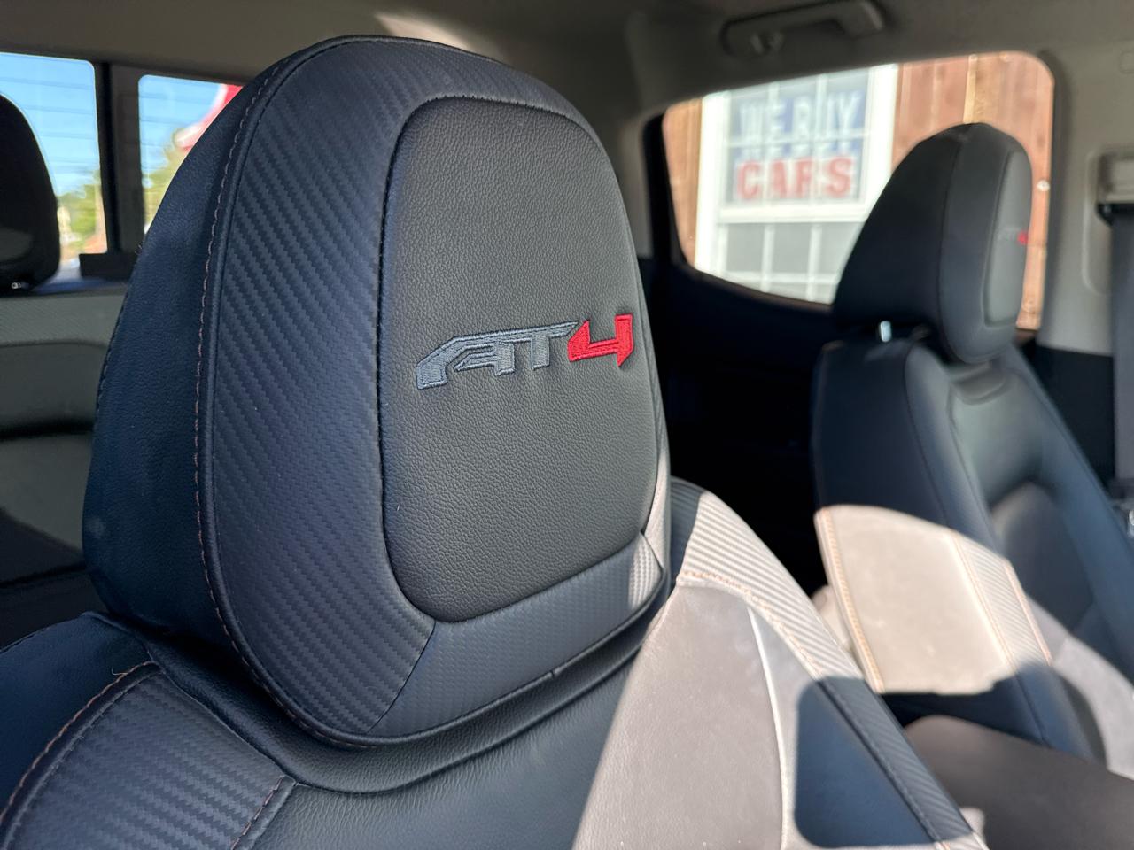 GMC Canyon AT4 Crew Cab w/Leather 4WD 2021