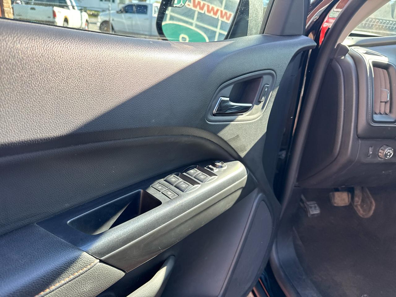 GMC Canyon AT4 Crew Cab w/Leather 4WD 2021