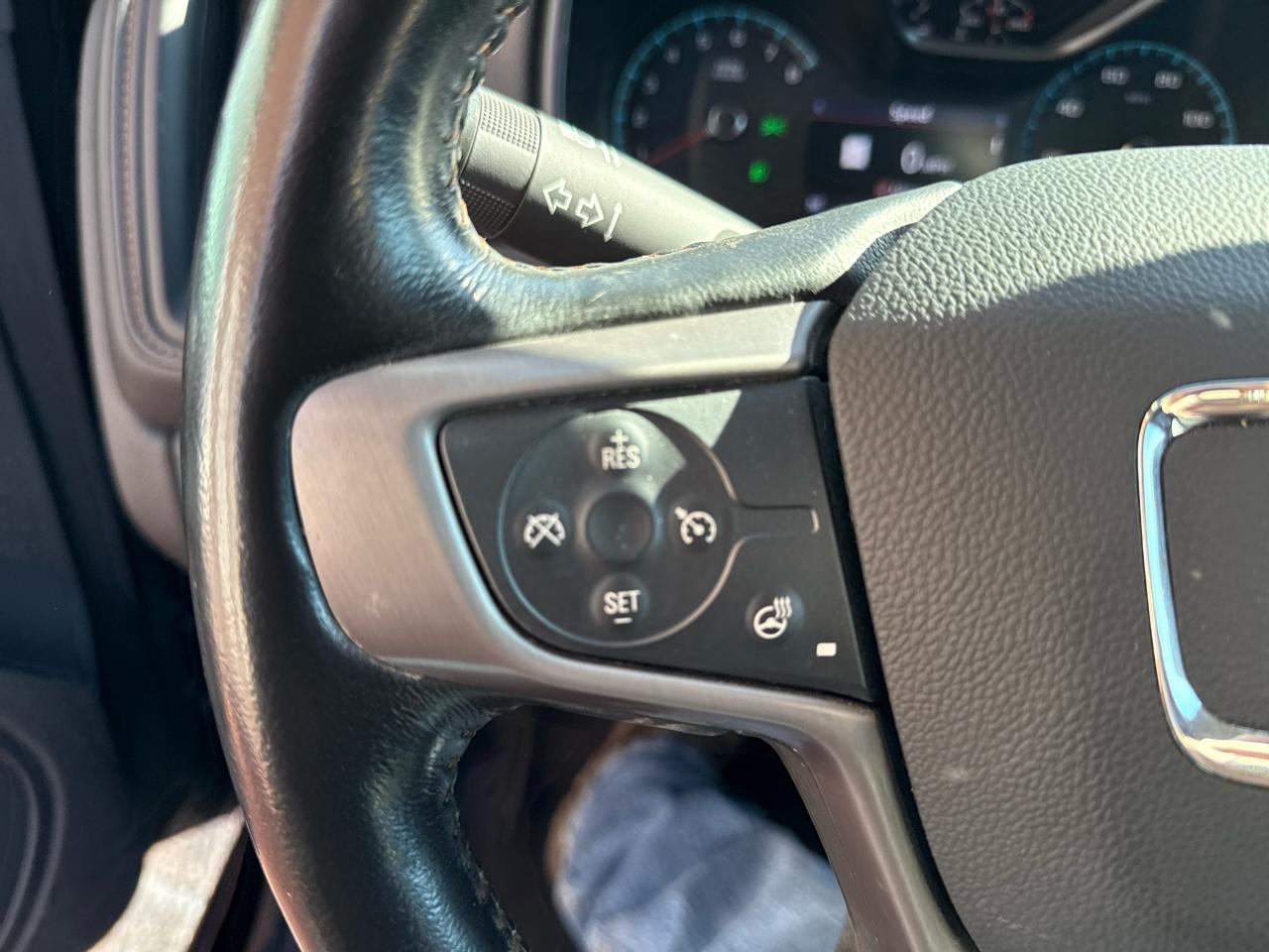 GMC Canyon AT4 Crew Cab w/Leather 4WD 2021