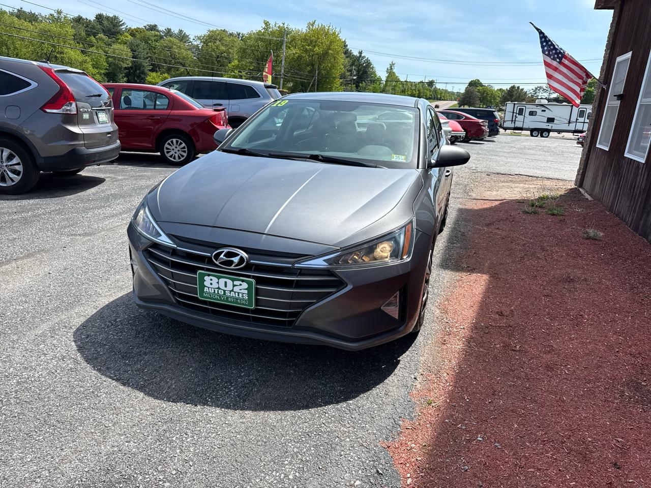 Hyundai Elantra SE 6AT 2019