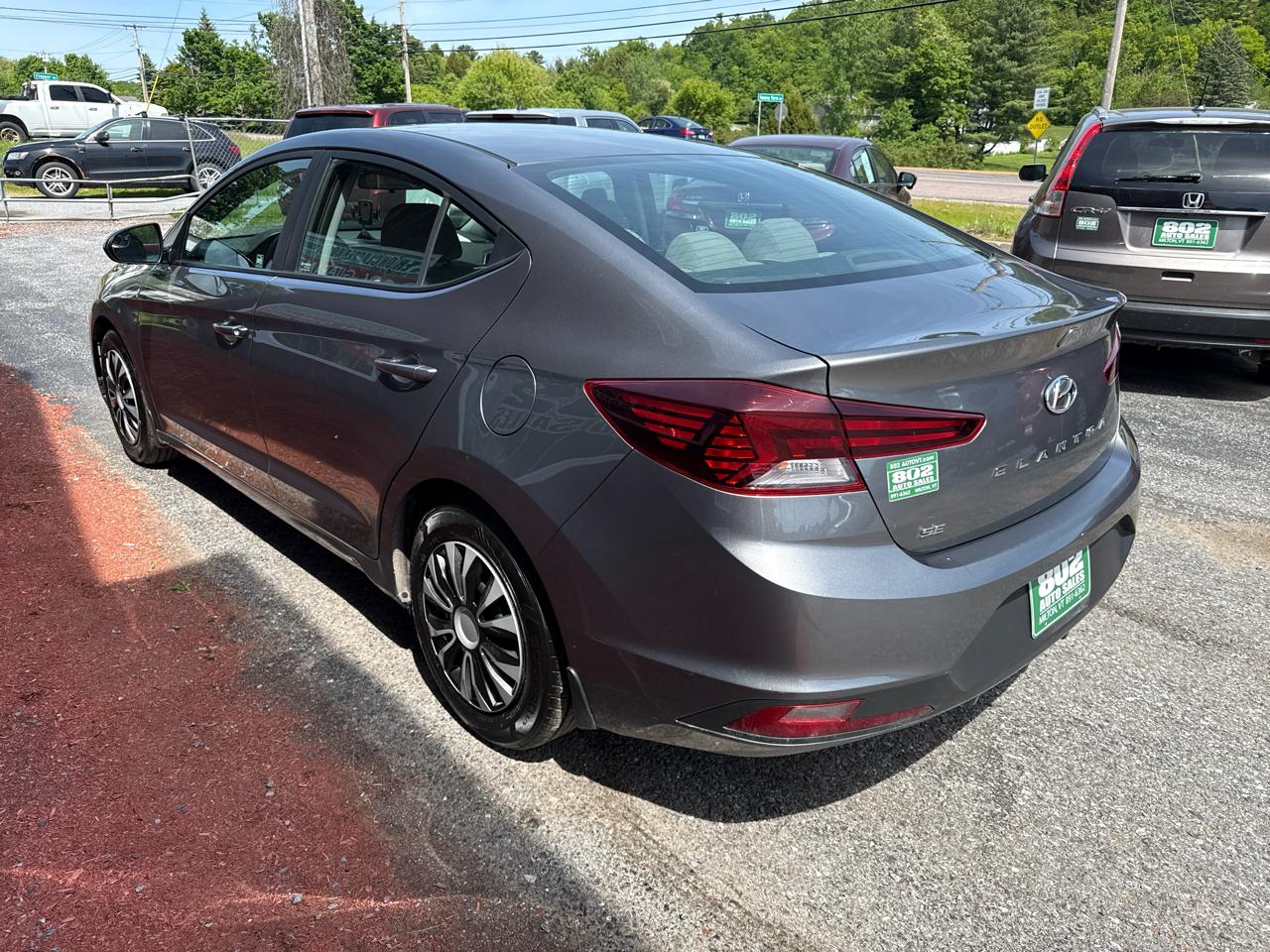 Hyundai Elantra SE 6AT 2019