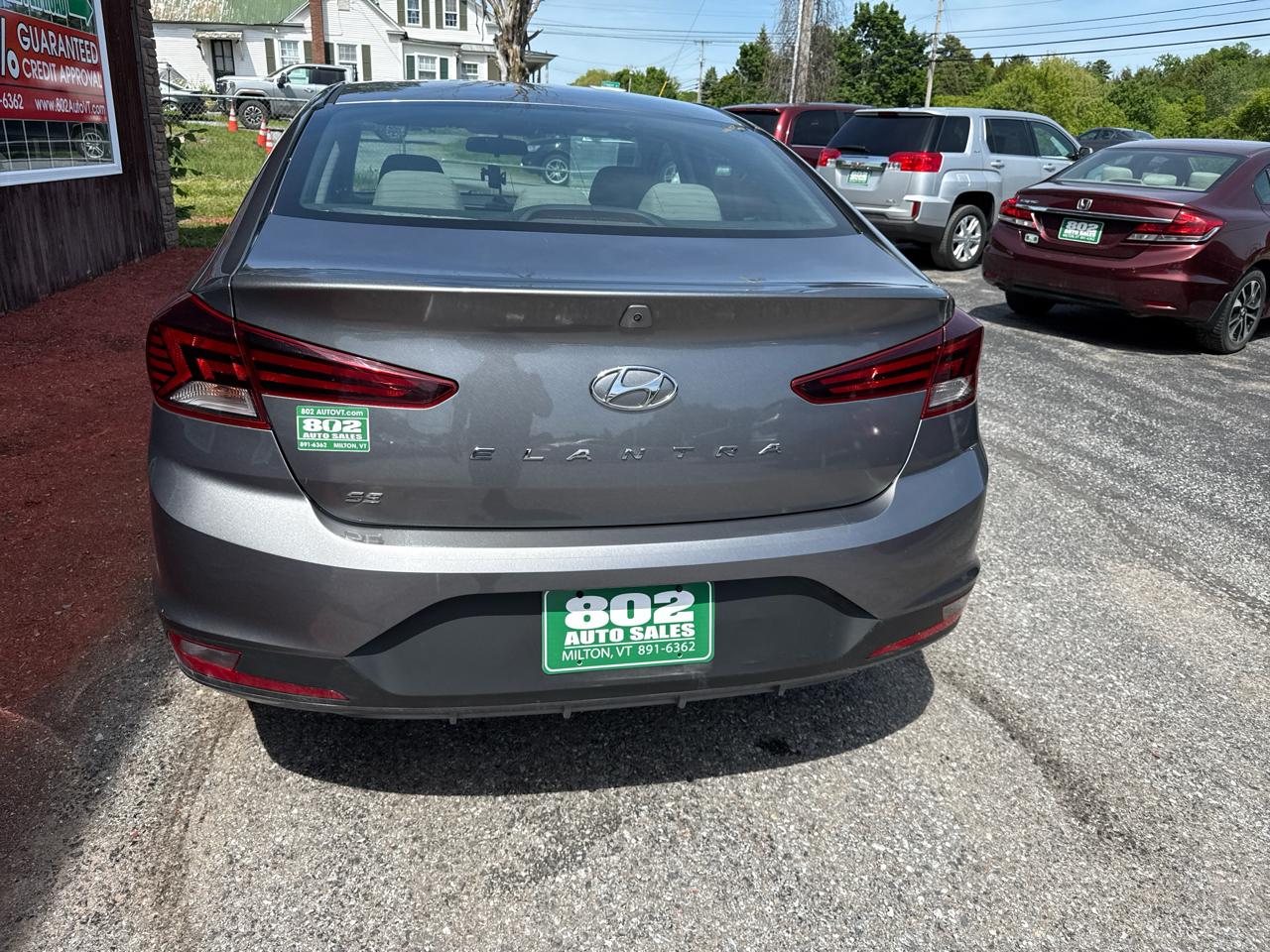 Hyundai Elantra SE 6AT 2019