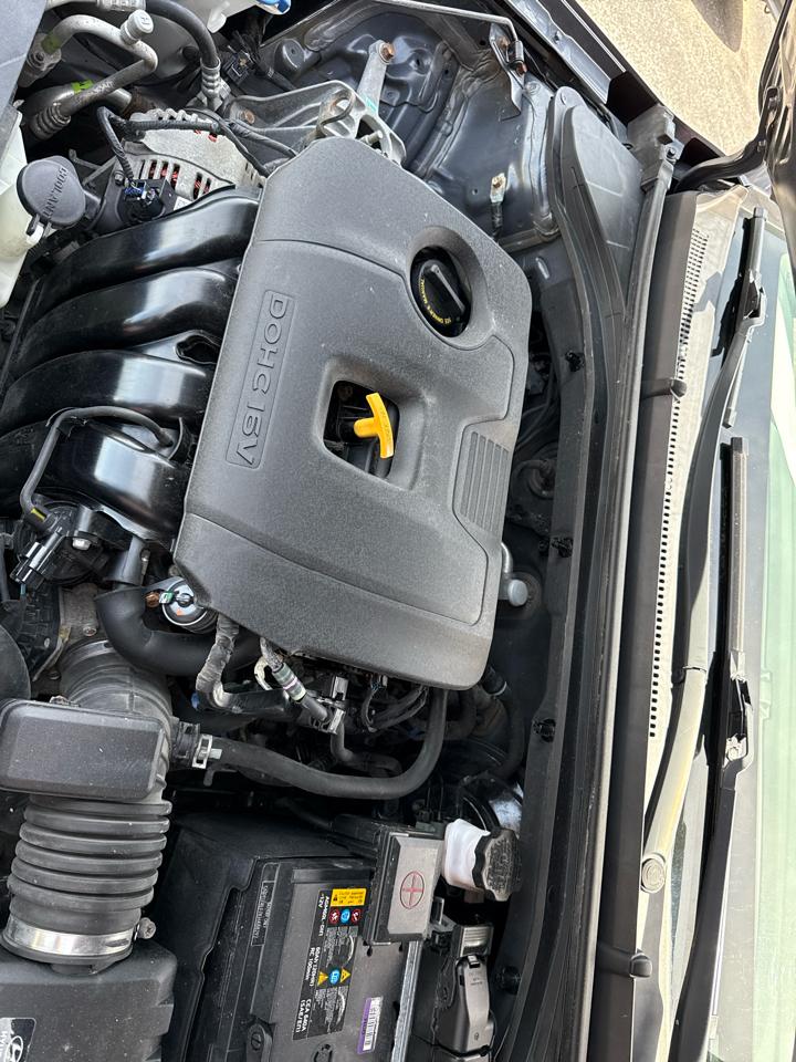 Hyundai Elantra SE 6AT 2019