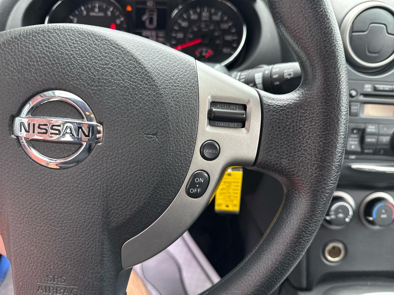 Nissan Rogue S AWD 2011