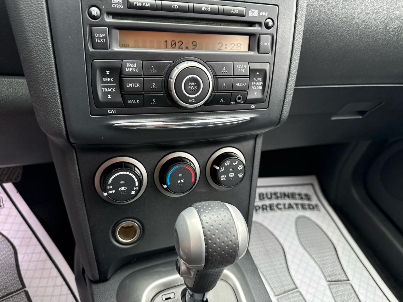 Nissan Rogue S AWD 2011