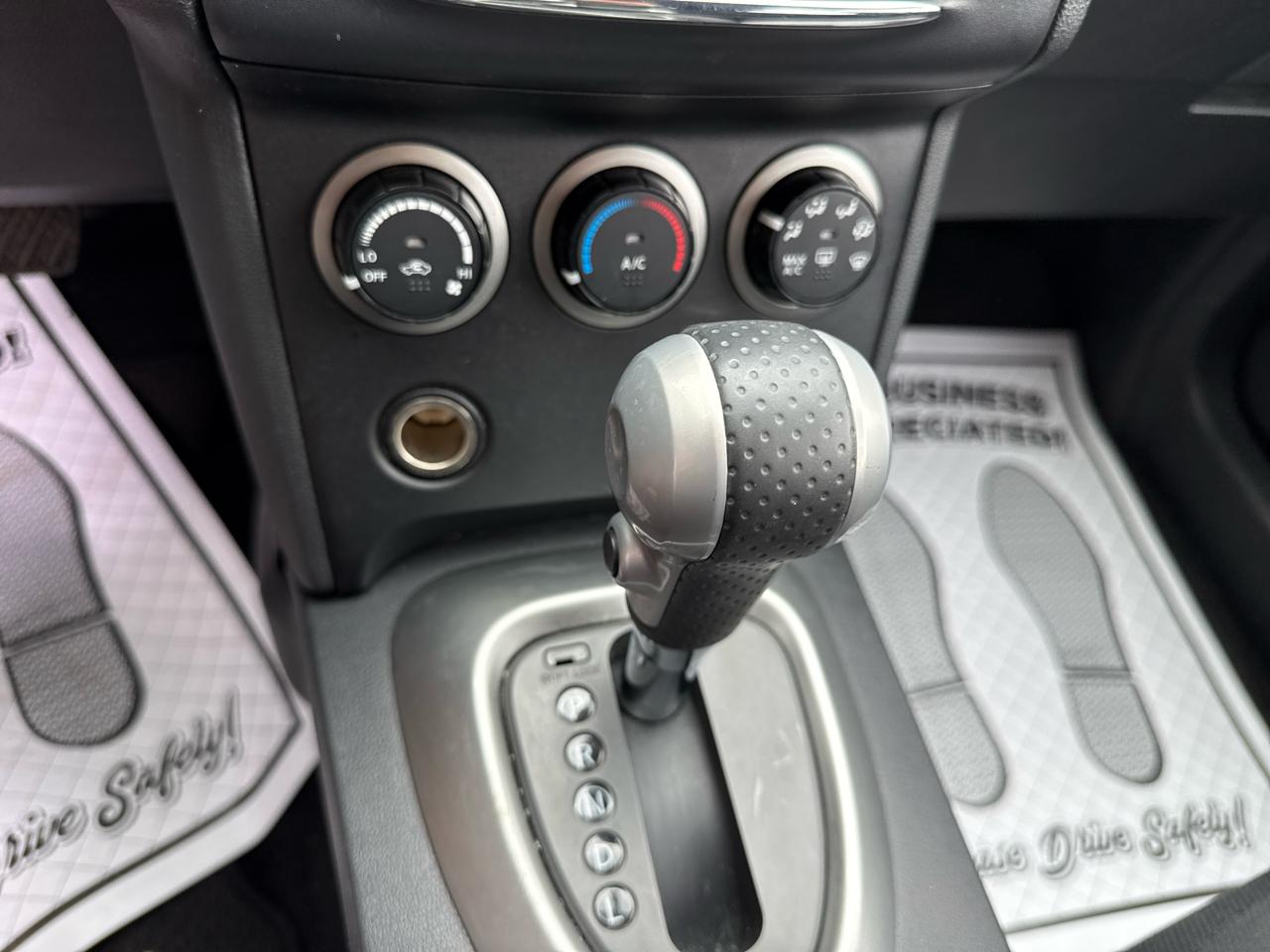 Nissan Rogue S AWD 2011