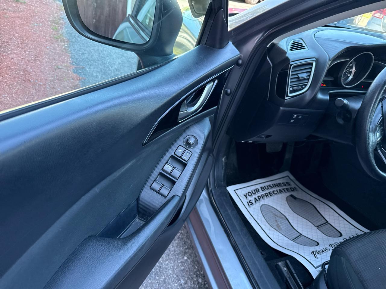 Mazda MAZDA3 i Sport AT 4-Door 2016