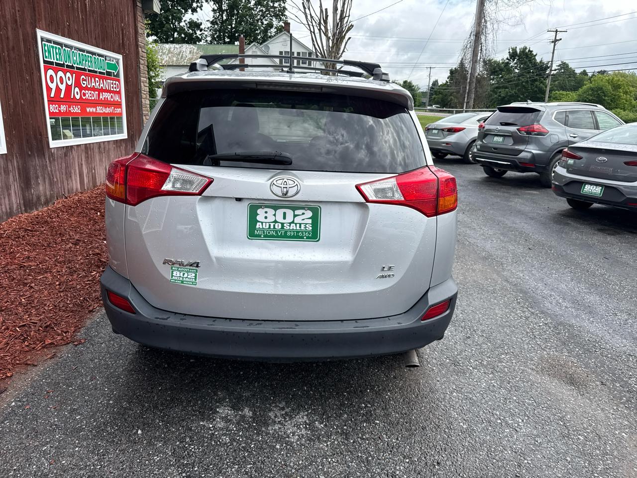 Toyota RAV4 LE AWD 2015