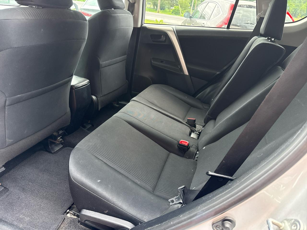 Toyota RAV4 LE AWD 2015