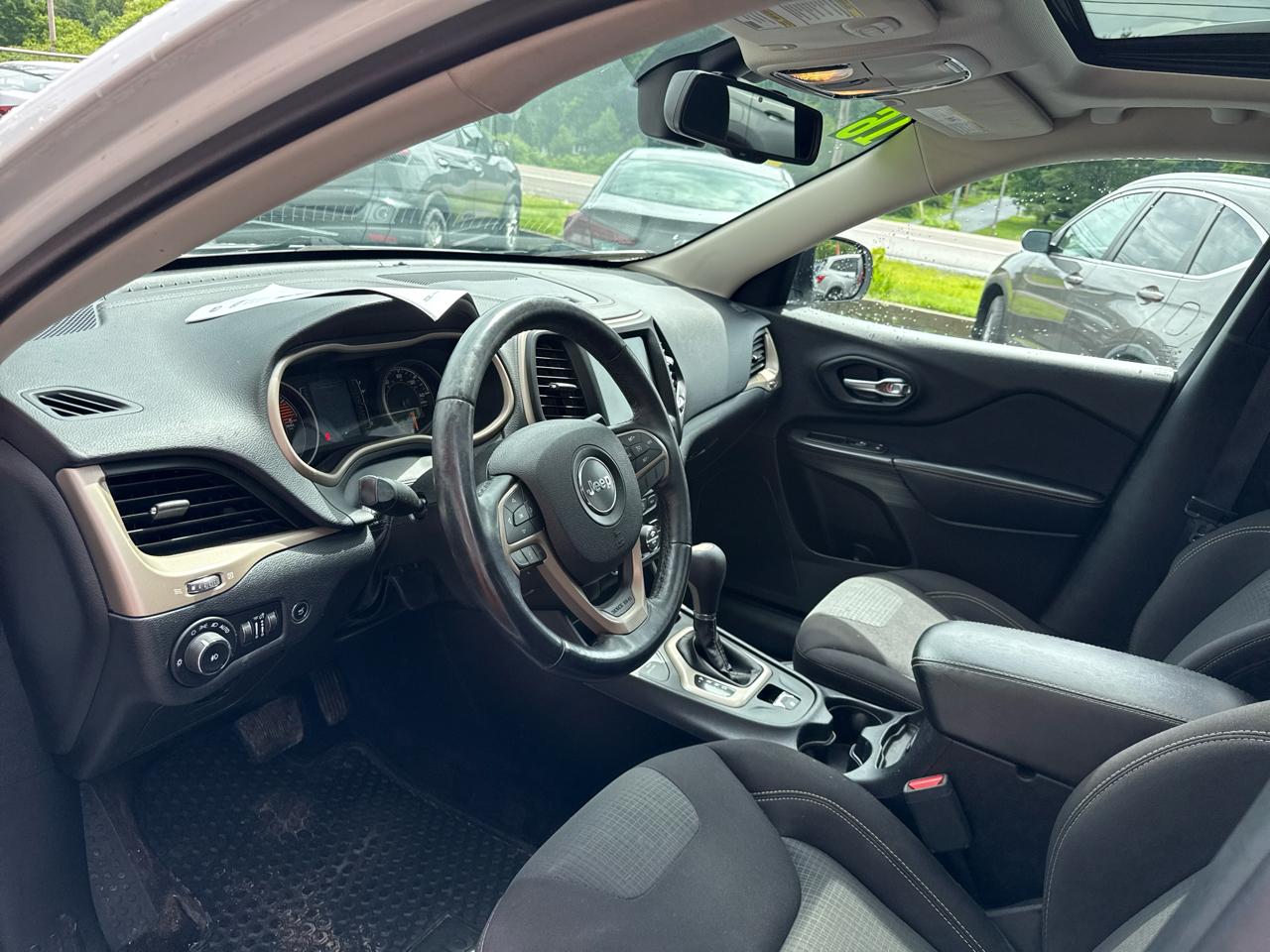 Jeep Cherokee Latitude 4WD 2016