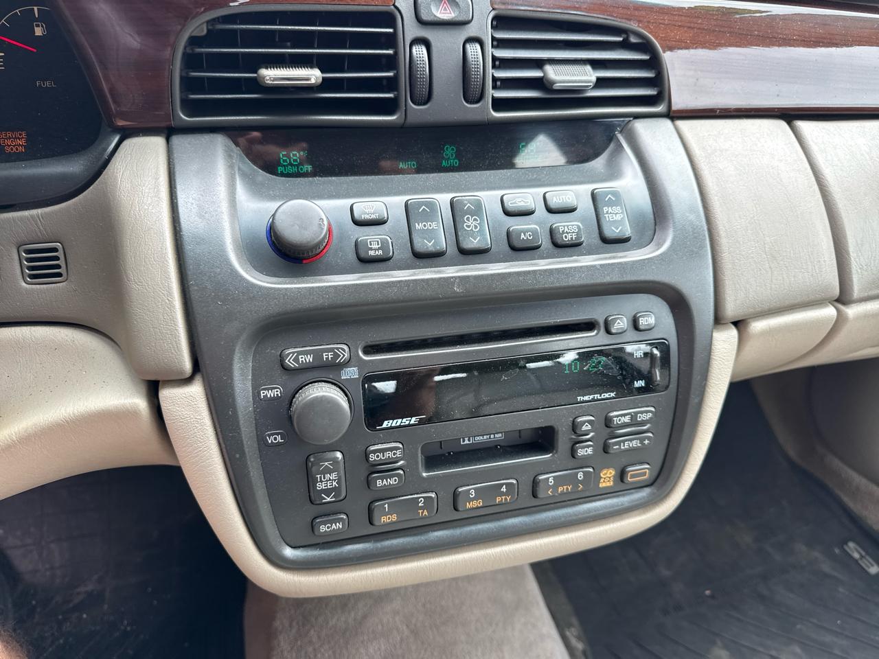 Cadillac DeVille DHS 2000
