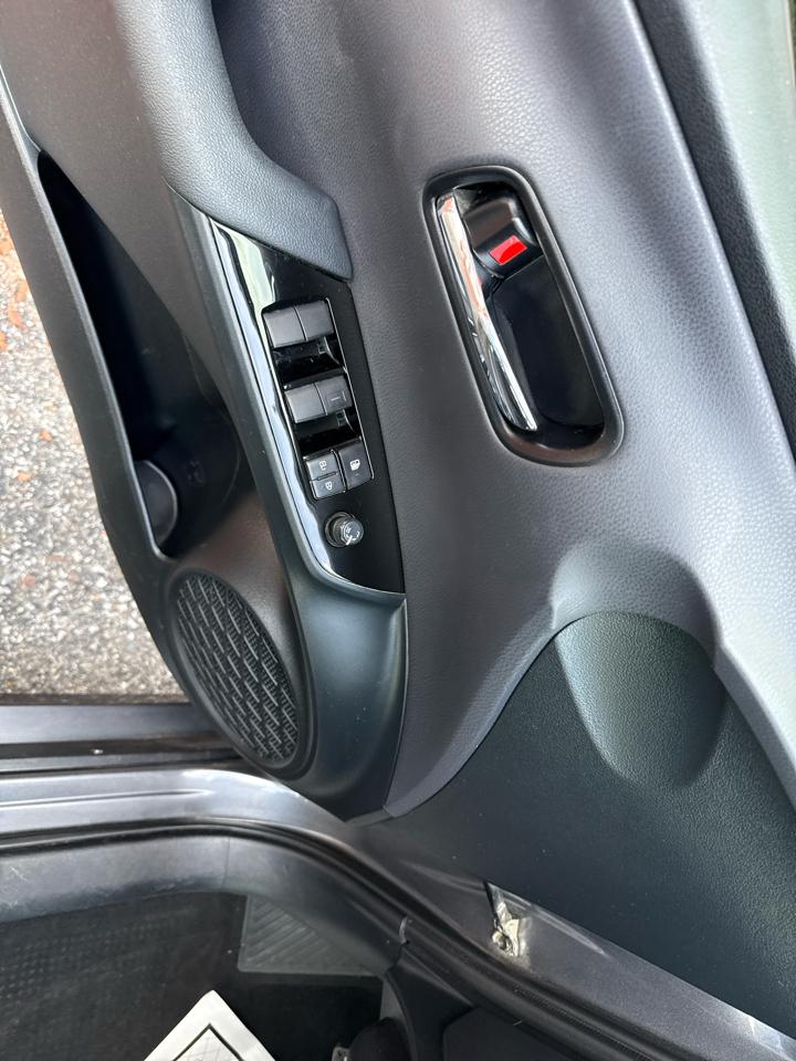 Toyota Prius LE AWD-e 2021