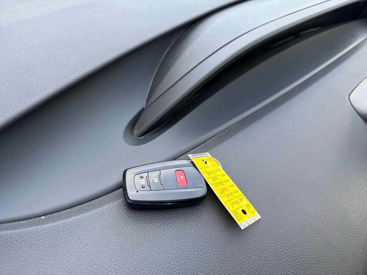 Toyota Prius LE AWD-e 2021