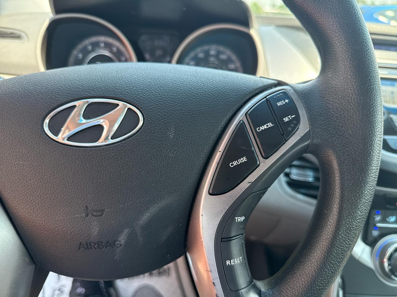 Hyundai Elantra Limited 2013