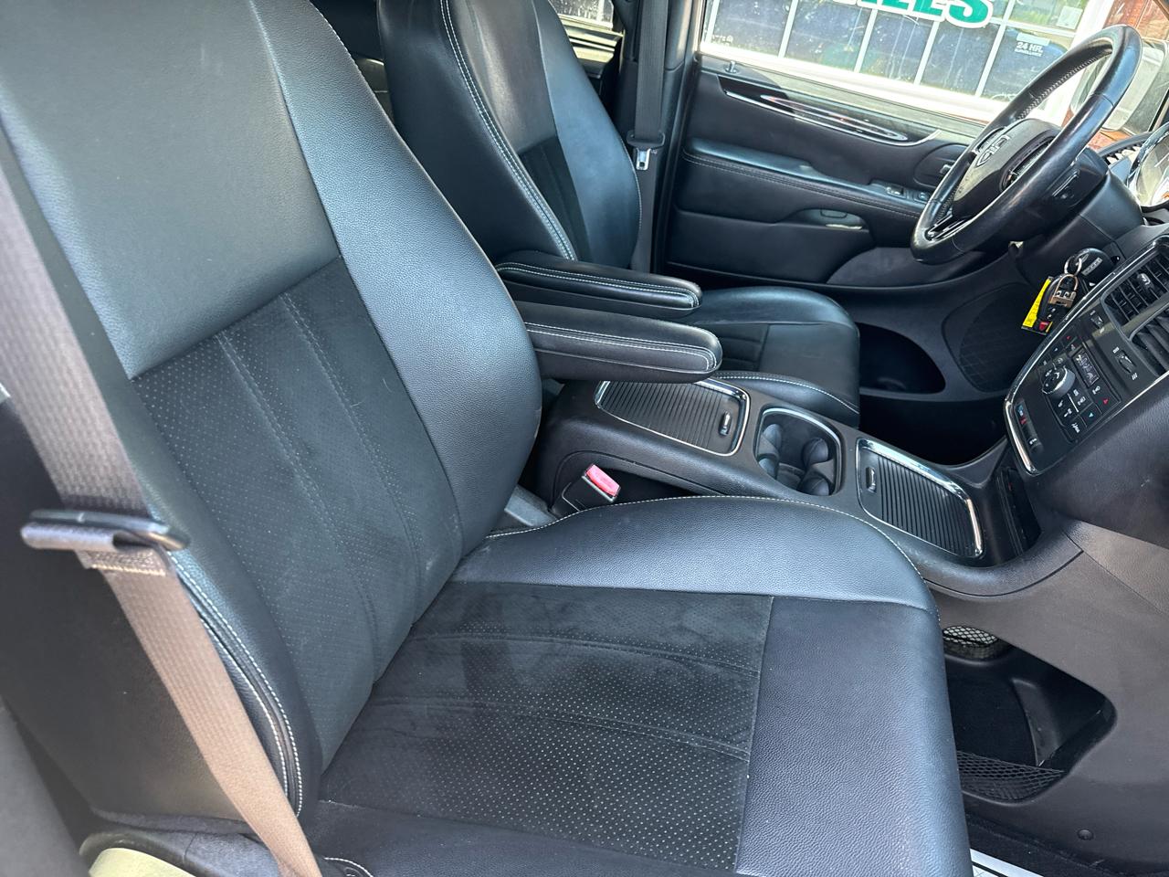 Dodge Grand Caravan SXT 2015