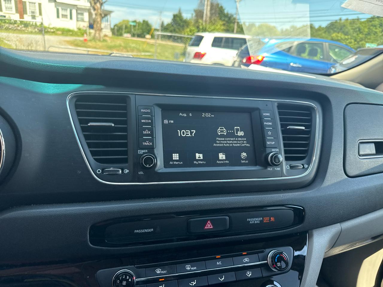 Kia Sedona LX 2021