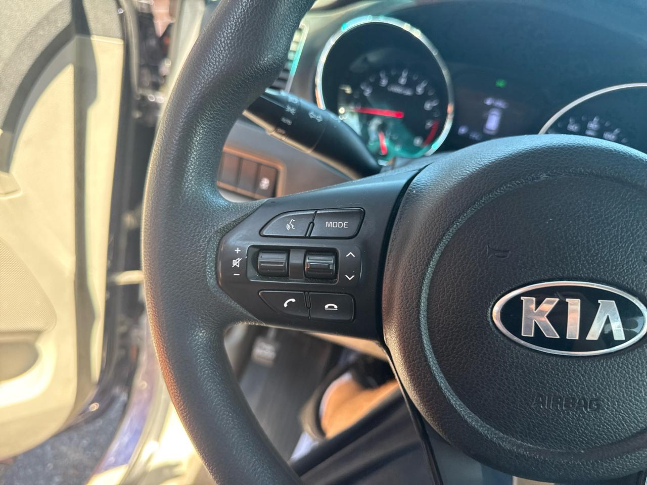 Kia Sedona LX 2021