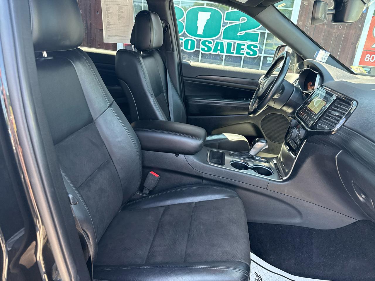 Jeep Grand Cherokee Laredo 4WD 2020