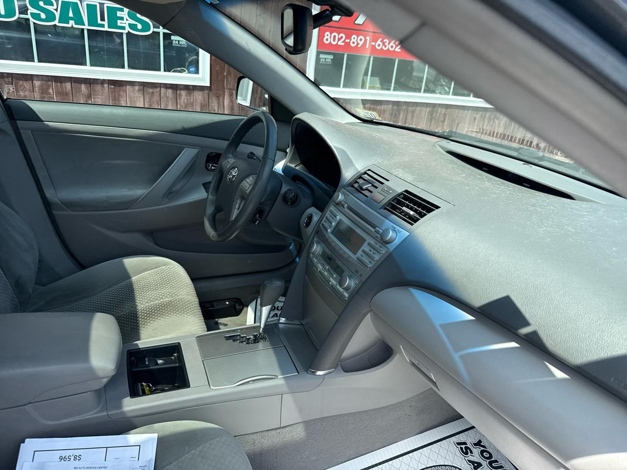 Toyota Camry Hybrid Sedan 2007