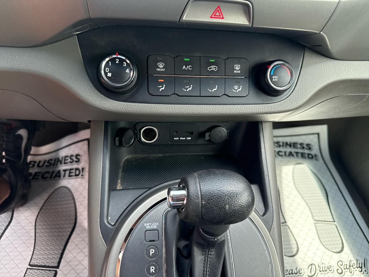 Kia Sportage LX AWD 2011