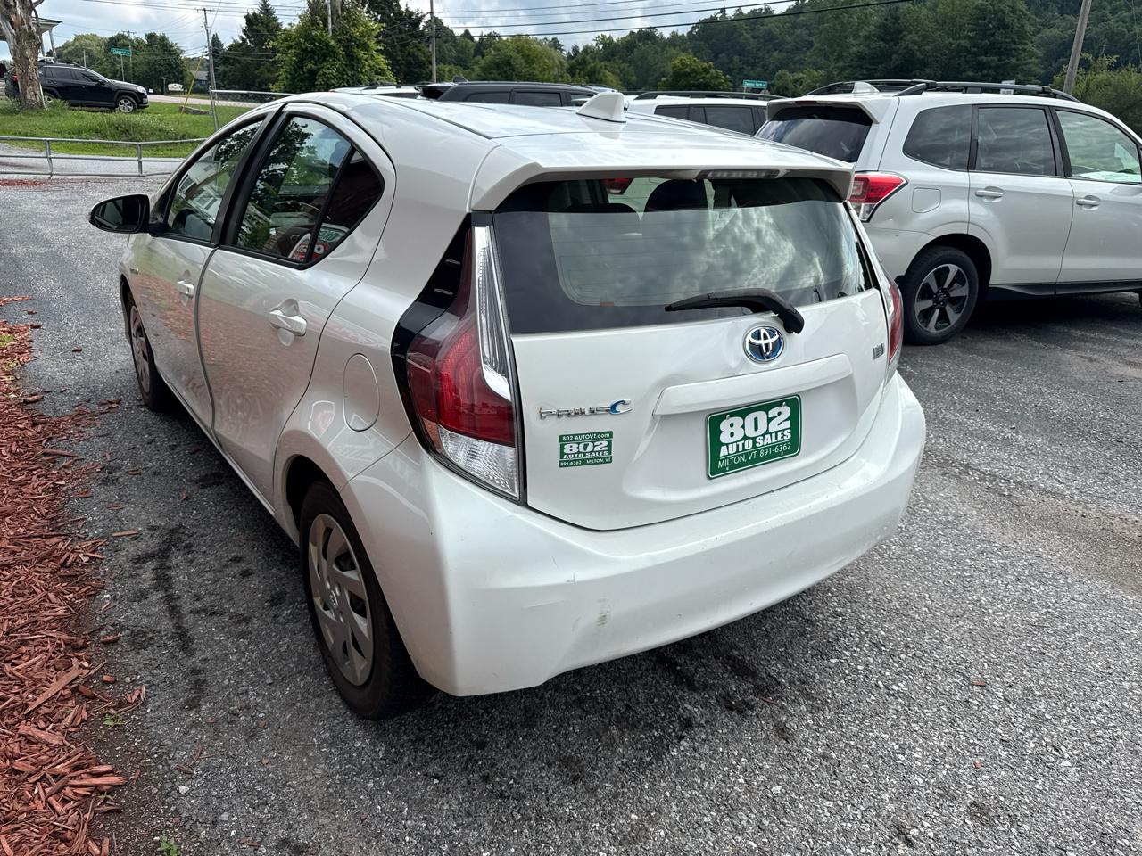 Toyota Prius c Four 2015