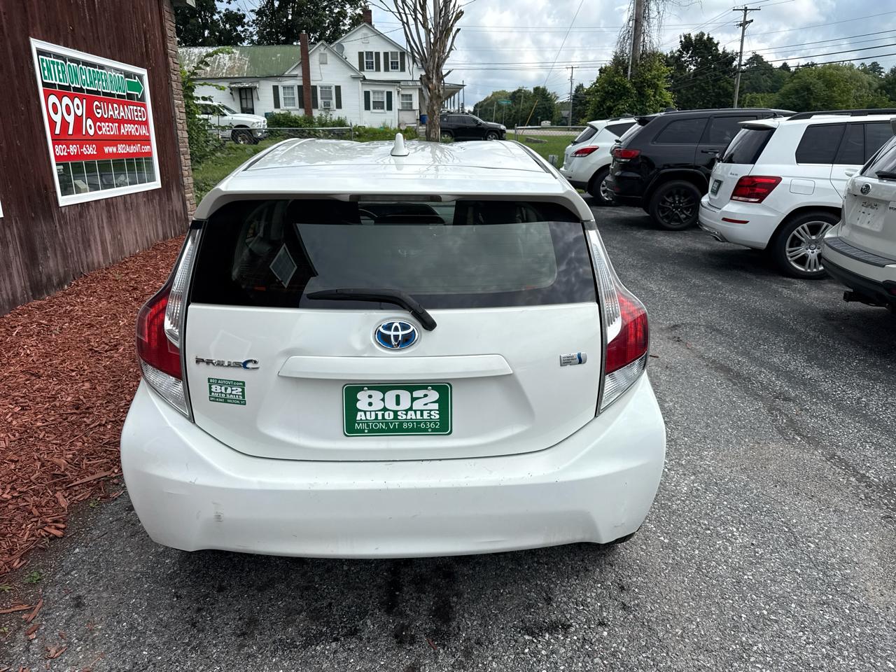 Toyota Prius c Four 2015