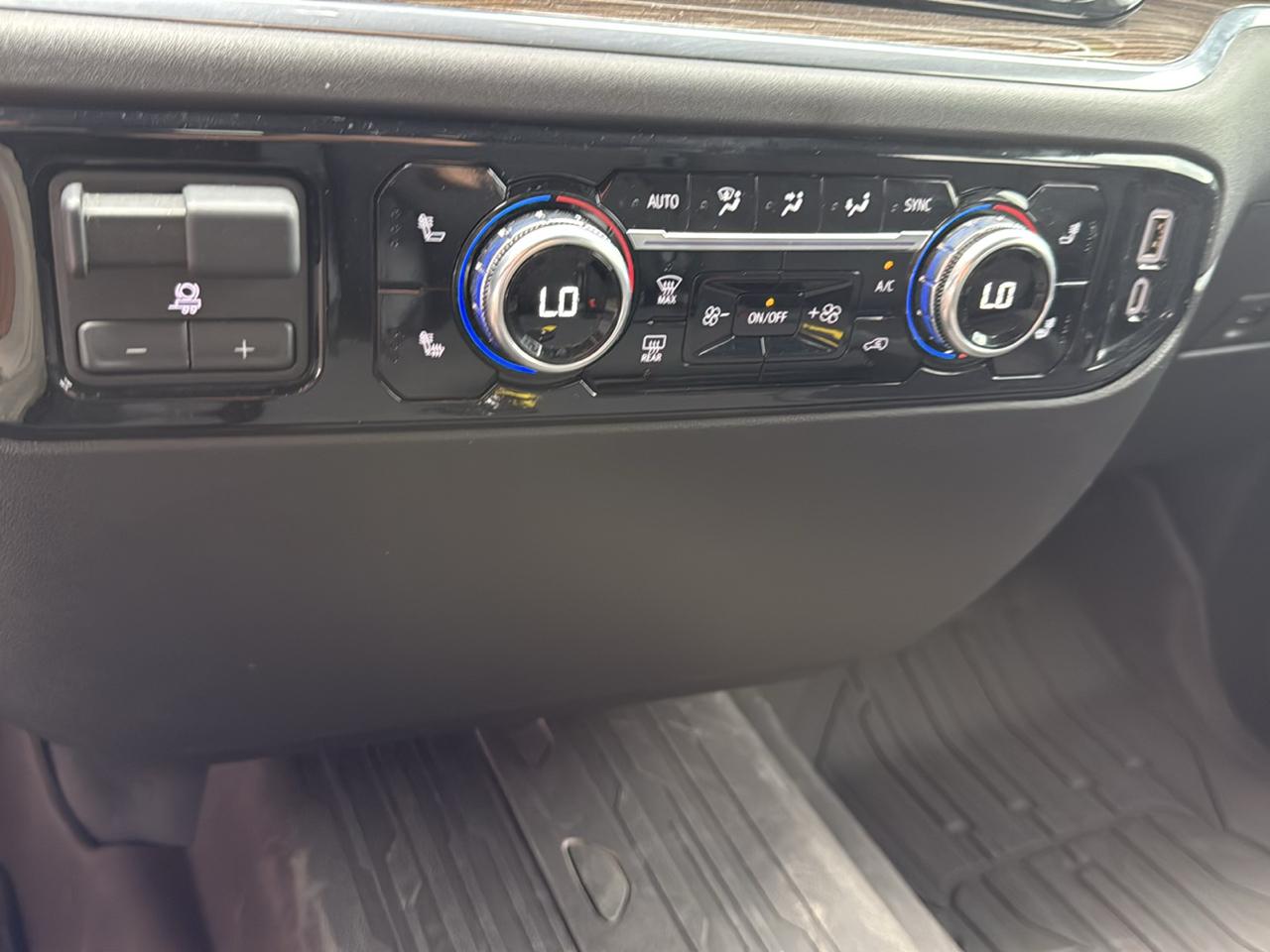 GMC Sierra 1500 Elevation Double Cab 4WD w/3VL 2025