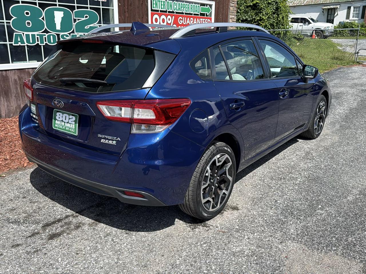 Subaru Impreza 2.0i Premium CVT 5-Door 2017