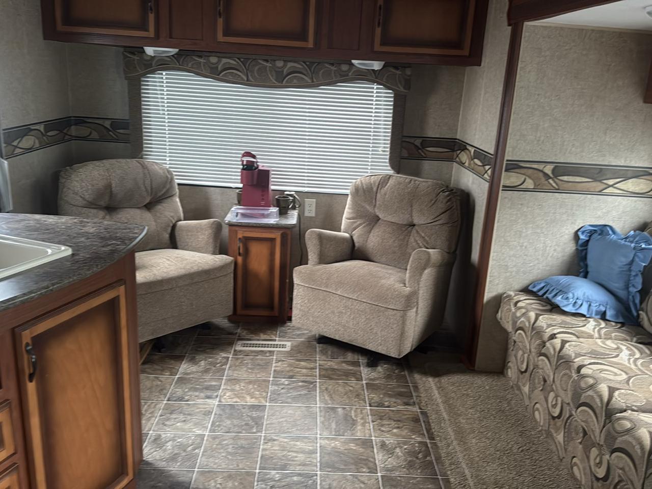 KZ Recreational Vehicles Sportsmen  2014