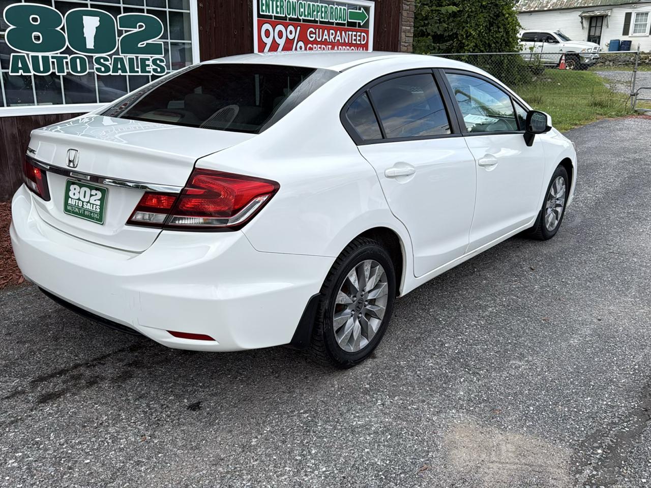 Honda Civic LX Sedan 5-Speed AT 2013