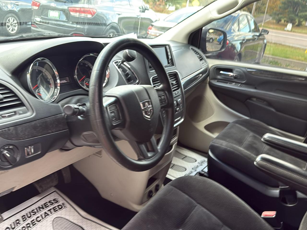 Dodge Grand Caravan SE 2017