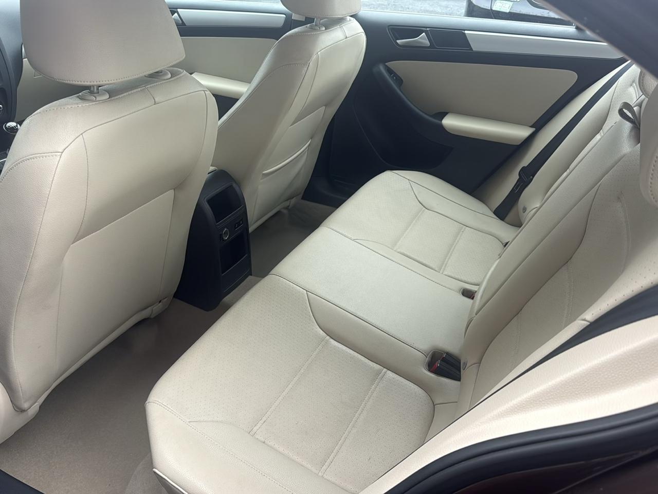 Volkswagen Jetta SE 2014
